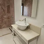 Spacious Modern In Prime Location *